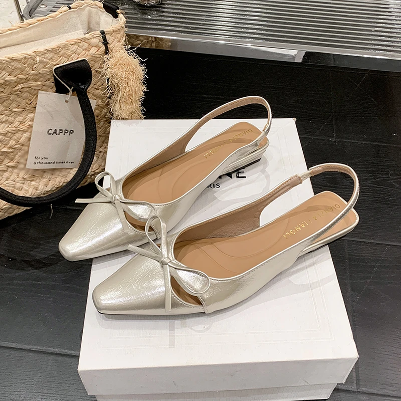 New Fairy Style Butterfly Knot Head Cover Sandals Women Summer Low Chunky Heel French Style Backless Single Shoes
New Fairy Style Butterfly Knot Head Cover Sandals Women Summer Low Chunky Heel French Style Backless Single Shoes