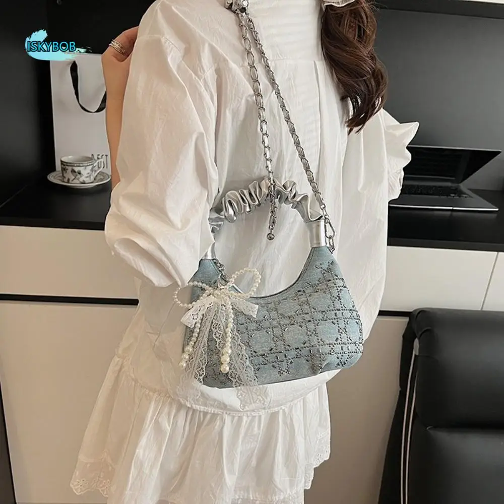 Корейская стильная плиссированная сумка с блестками, изысканная легкая сумка через плечо с цепочкой, универсальная сумка через плечо с подвеской и бантом, уличная сумка
Корейская стильная плиссированная сумка с блестками, изысканная легкая сумка через плечо с цепочкой, универсальная сумка через плечо с подвеской и бантом, уличная сумка
