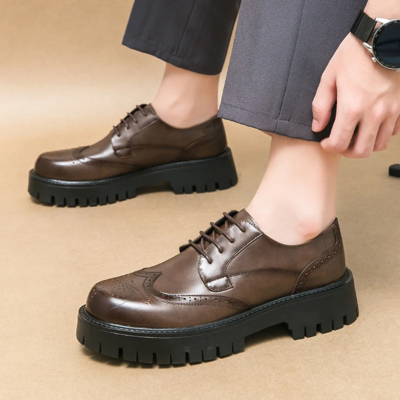 College Style Leather Men Oxford Shoes New British Casual Leather Shoes Trend Versatile Men Thick Soled Business Dress Footwear
College Style Leather Men Oxford Shoes New British Casual Leather Shoes Trend Versatile Men Thick Soled Business Dress Footwear