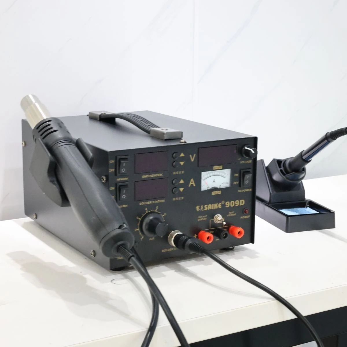 700W Soldering Iron 220V 110V Hot Air Gun Station+Soldering Iron+DC Power Supply 3in1 Electric Rework Station Saike 909D
700W Soldering Iron 220V 110V Hot Air Gun Station+Soldering Iron+DC Power Supply 3in1 Electric Rework Station Saike 909D