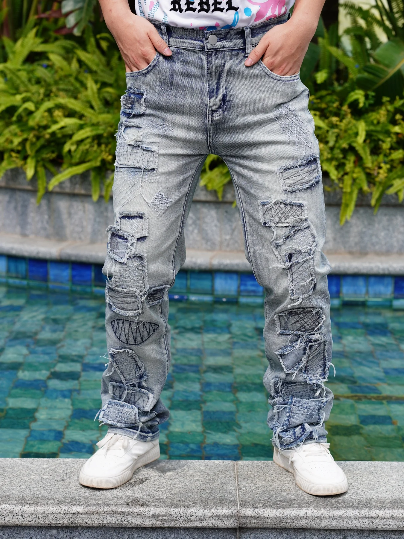 Breathable And Comfortable Fabric Trendy Men's Jeans Patchwork Distressed Style Unique Design Blue And White Color
Breathable And Comfortable Fabric Trendy Men's Jeans Patchwork Distressed Style Unique Design Blue And White Color