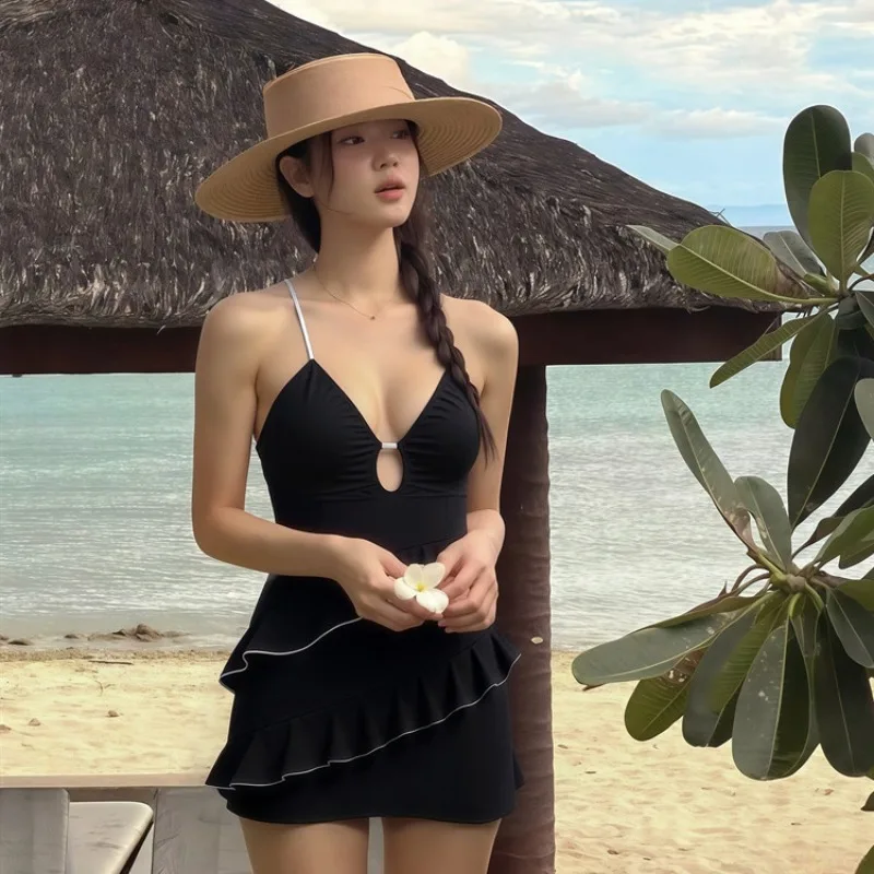 Модный корейский кремовый мягкий купальник Vibe, женский скромный многоуровневый костюм с рюшами, мягкий сексуальный облегающий изысканный цельный костюм
Модный корейский кремовый мягкий купальник Vibe, женский скромный многоуровневый костюм с рюшами, мягкий сексуальный облегающий изысканный цельный костюм