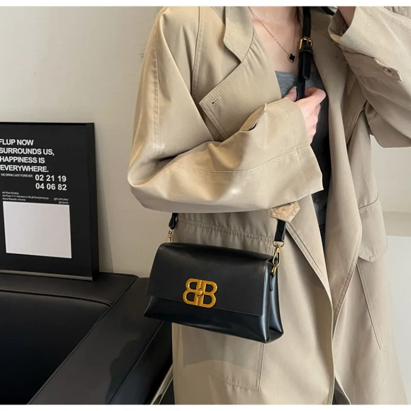 Elegant Crossbody Handbag for Ladies Premium Leather Vintage Simple Style Trendy Paris Daily Shopping Travel Bag
Elegant Crossbody Handbag for Ladies Premium Leather Vintage Simple Style Trendy Paris Daily Shopping Travel Bag