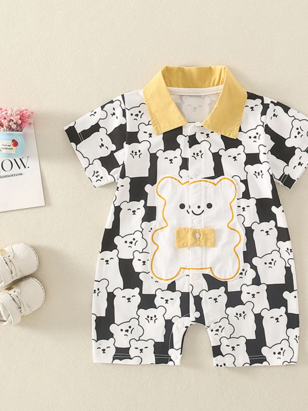 Jenny&Dave 2023 Summer Baby Short Sleeve Thin Cotton Creeper for Boys and Girls Baby Black and White Bear Cartoon Print Bodysuit
Jenny&Dave 2023 Summer Baby Short Sleeve Thin Cotton Creeper for Boys and Girls Baby Black and White Bear Cartoon Print Bodysuit