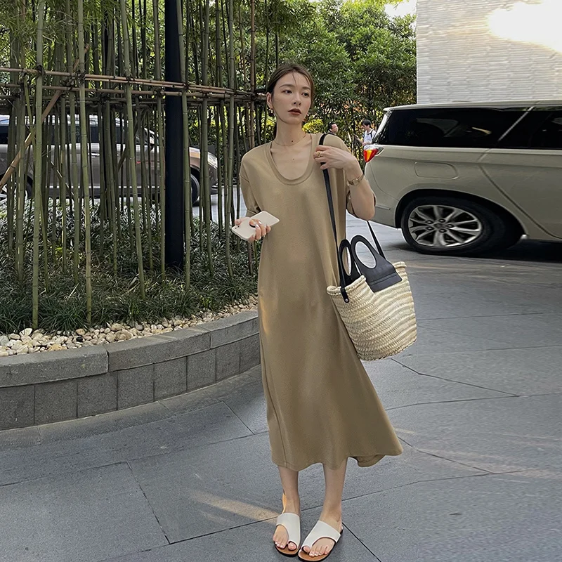 Small crowd design feeling loose and lazy knit long skirt 2023 new women's knitting looks slim and unique skirt
Small crowd design feeling loose and lazy knit long skirt 2023 new women's knitting looks slim and unique skirt