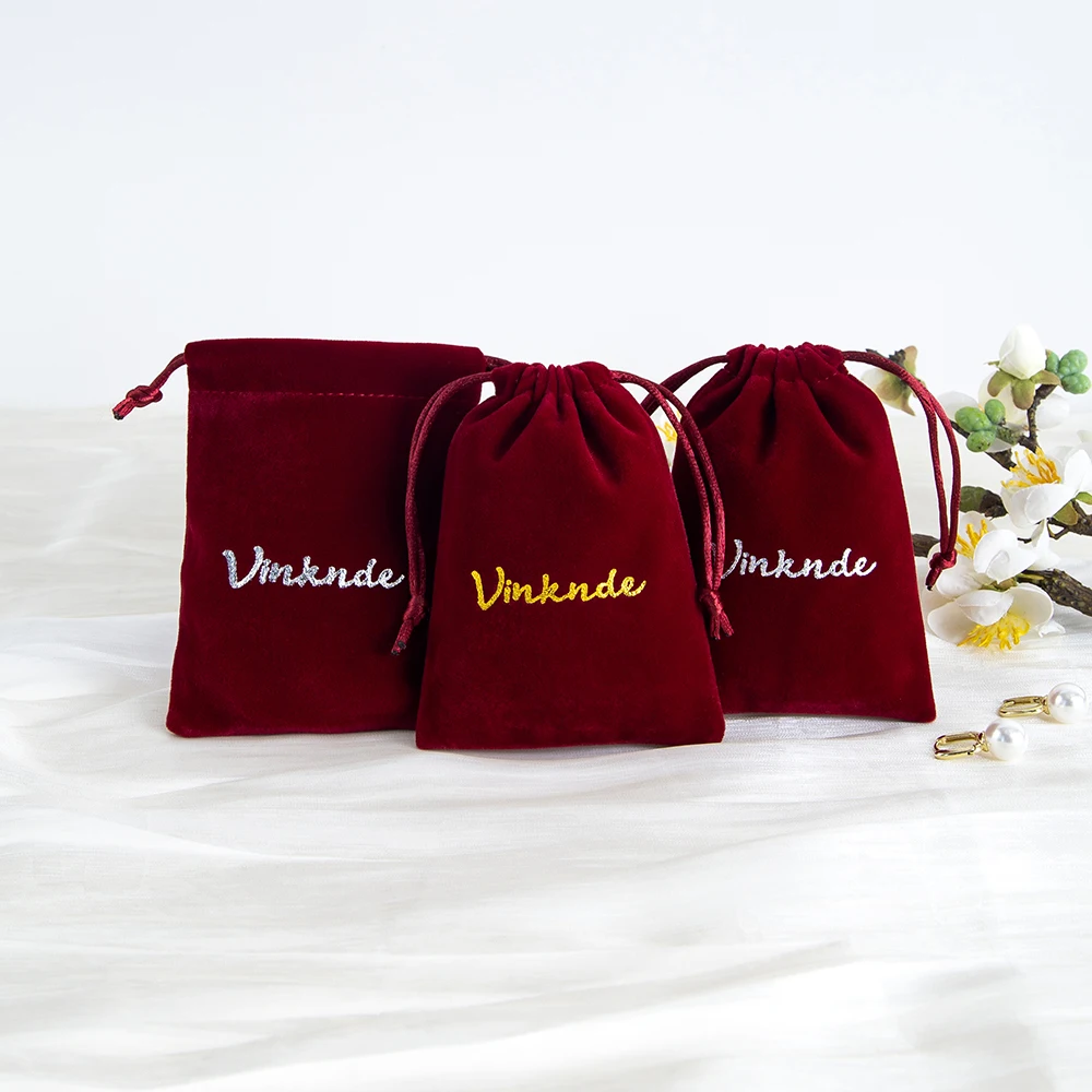 50pcs Custom Logo With Drawstring Bag Soft Burgundy Plush Velvet Bags Collection Jewellery Perfume Packaging Kids Toys Storage
50pcs Custom Logo With Drawstring Bag Soft Burgundy Plush Velvet Bags Collection Jewellery Perfume Packaging Kids Toys Storage