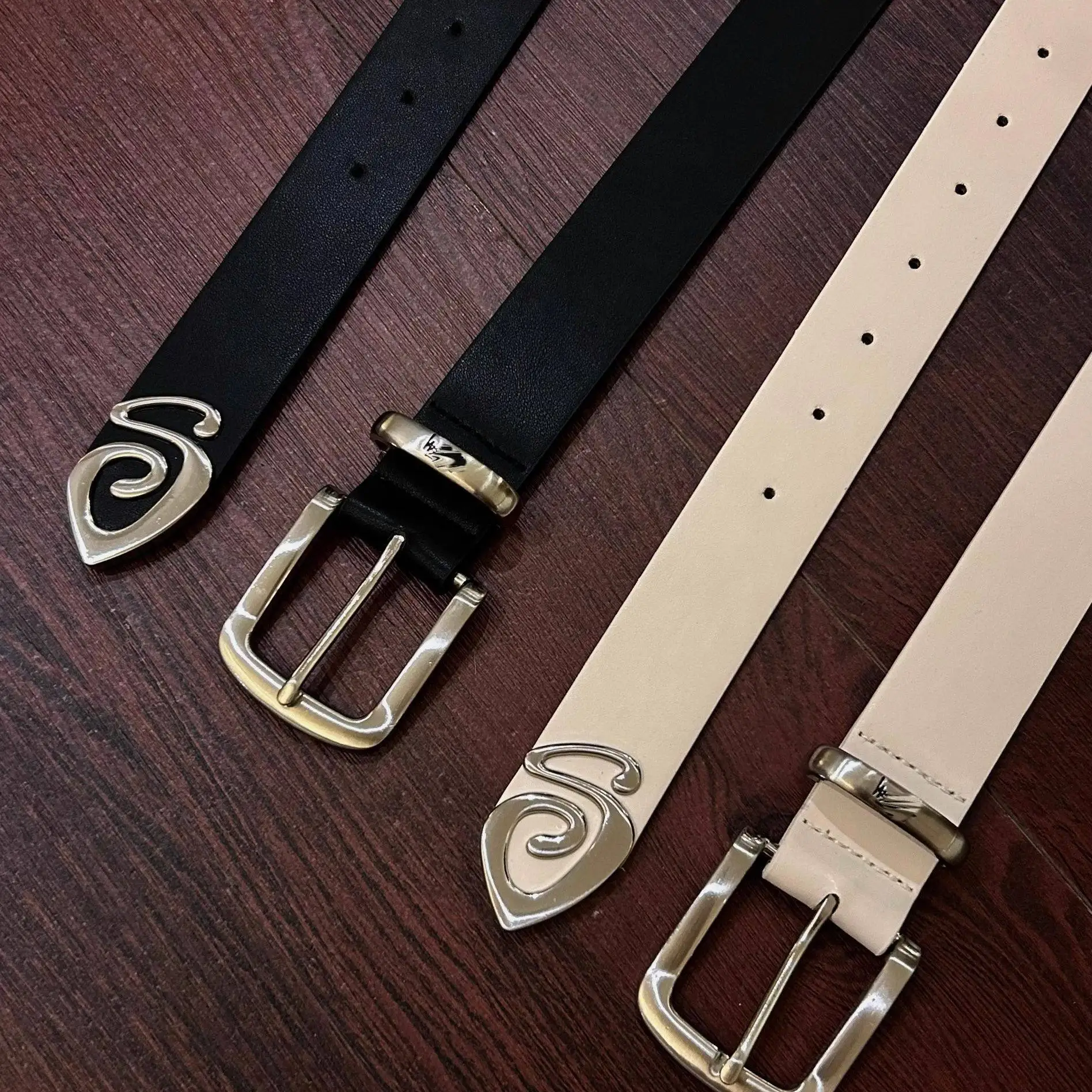 Original American Retro Men's Trendy Belt New Versatile Fashion Women's Belt Jeans Dress Party Waist Accessories
Original American Retro Men's Trendy Belt New Versatile Fashion Women's Belt Jeans Dress Party Waist Accessories
