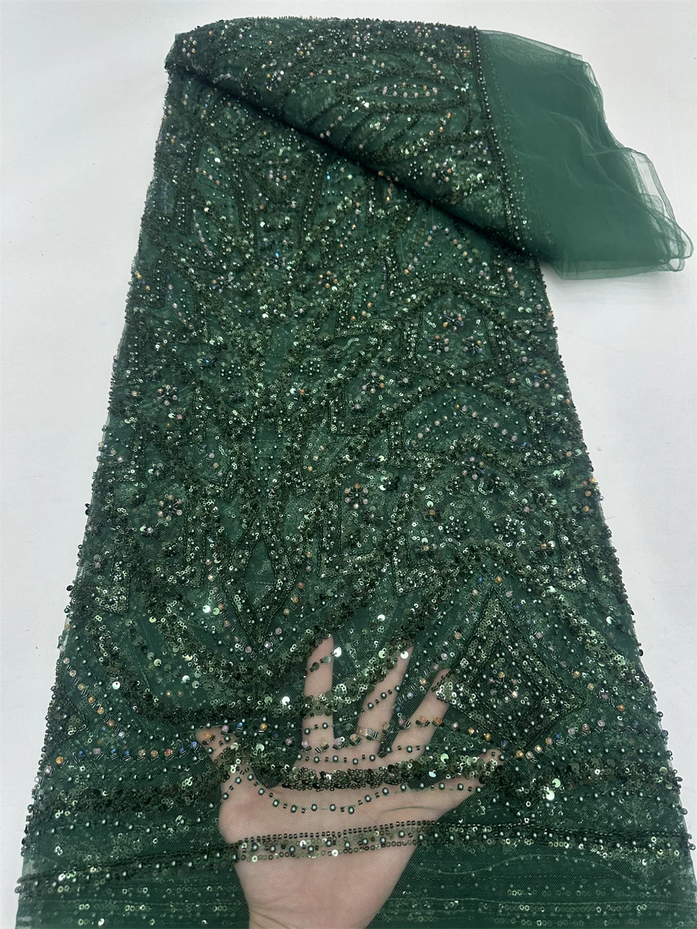 2024 Hot On Sale Sequins Beaded Embroidery Nigerian Bridal High Quality French Tulle Lace Fabric For Wedding Dresses 5 yards
2024 Hot On Sale Sequins Beaded Embroidery Nigerian Bridal High Quality French Tulle Lace Fabric For Wedding Dresses 5 yards