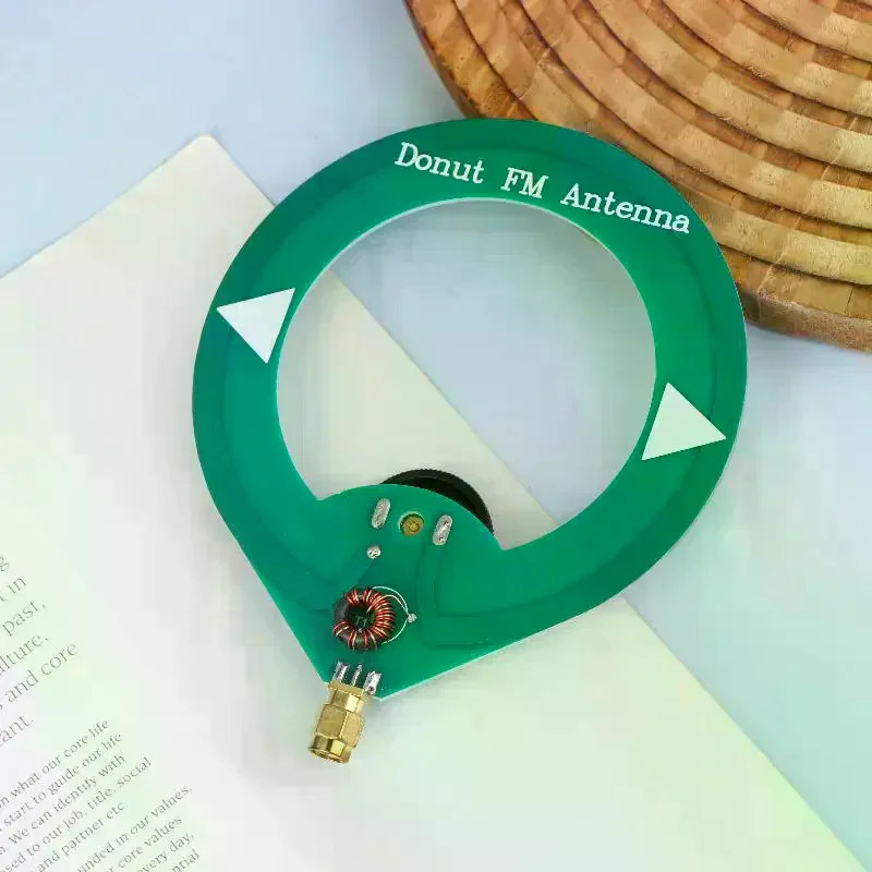 75M-135 МГц Мини-петлевой антенный модуль FM-антенна SMA Мужской головной интерфейс Автомобильная портативная вещательная антенна Зеленая доска
75M-135 МГц Мини-петлевой антенный модуль FM-антенна SMA Мужской головной интерфейс Автомобильная портативная вещательная антенна Зеленая доска