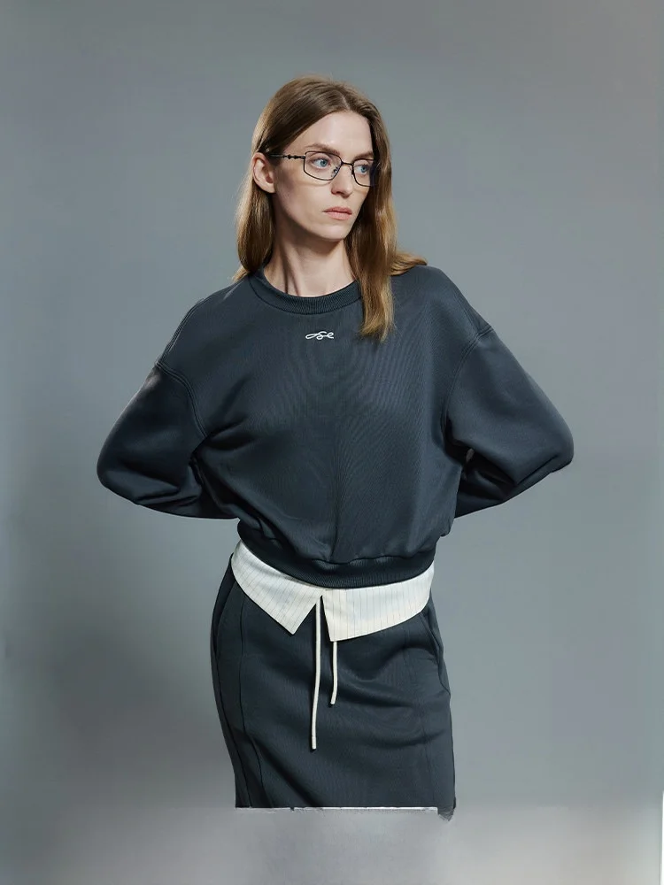 Свободный свитшот с круглым вырезом и эффектом двухслойности, с лоскутным дизайном, удобный, дышащий, женская повседневная одежда
Свободный свитшот с круглым вырезом и эффектом двухслойности, с лоскутным дизайном, удобный, дышащий, женская повседневная одежда