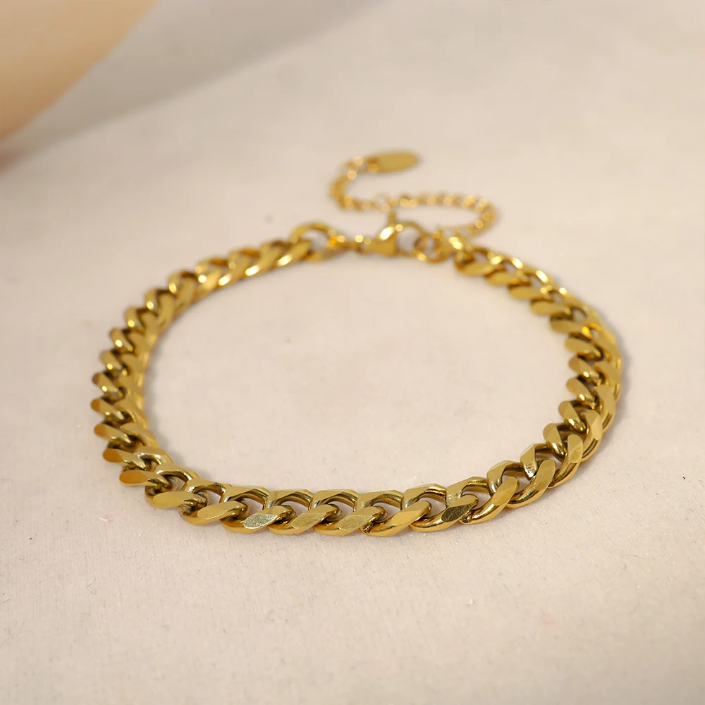 WILD & FREE 18K Gold Plated Stainless Steel Bracelet for Women Punk Chunky Cuban Chains Statement Jewelry Waterproof
WILD & FREE 18K Gold Plated Stainless Steel Bracelet for Women Punk Chunky Cuban Chains Statement Jewelry Waterproof