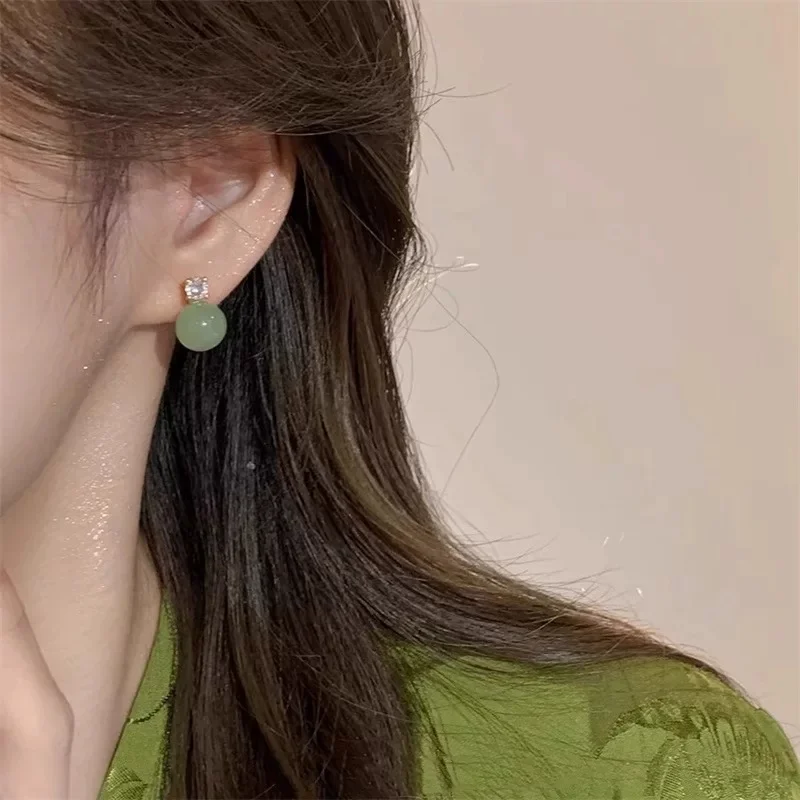 Natural Jade Earrings for Women, Simple Fresh Green Jade Beads with Zircon Gold Plated, Elegant and Versatile Jewelry
Natural Jade Earrings for Women, Simple Fresh Green Jade Beads with Zircon Gold Plated, Elegant and Versatile Jewelry