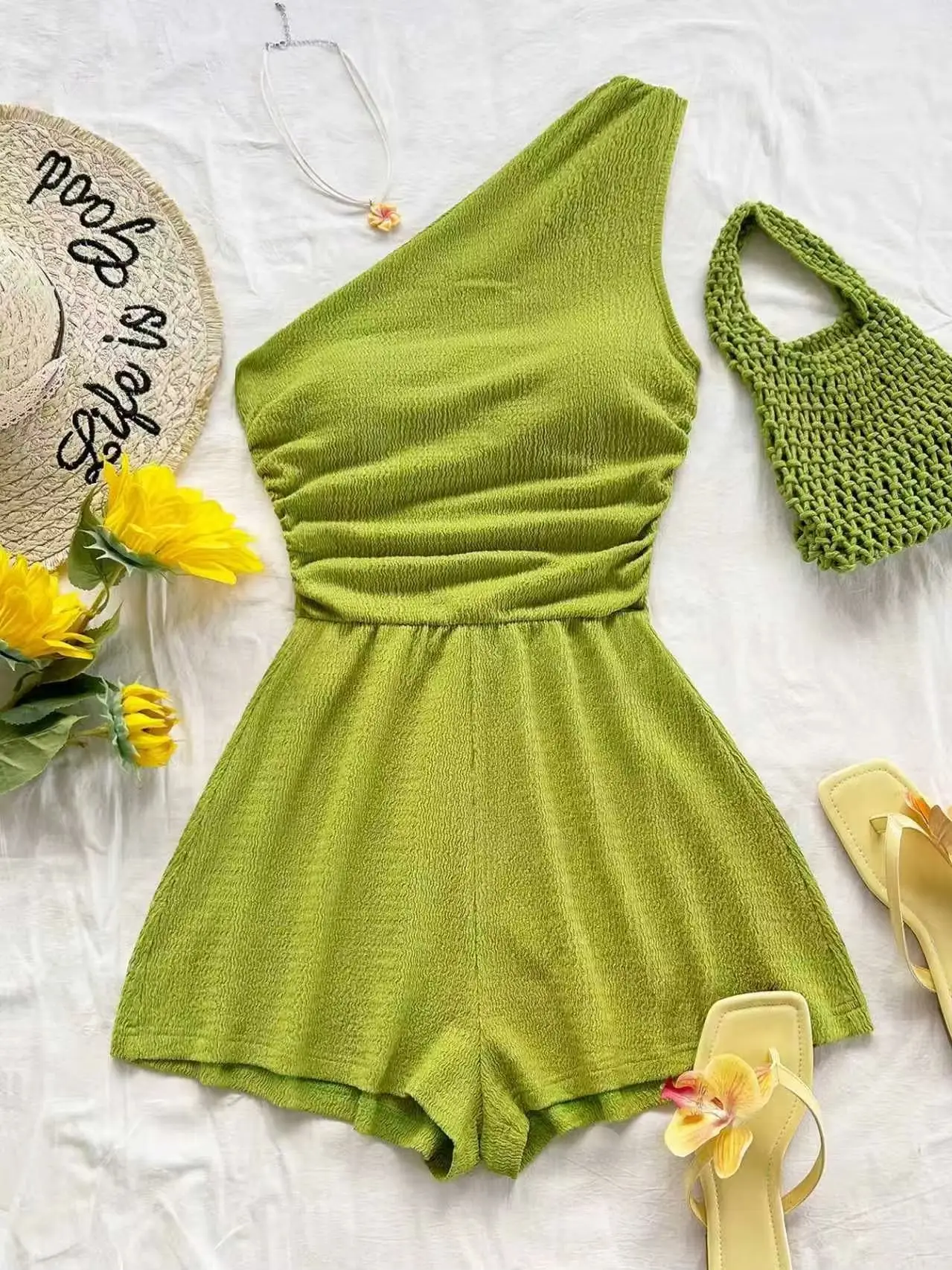 Women One Shoulder Ruched Romper Textured Sleeveless Jumpsuit Wide Leg Shorts Playsuit Casual Summer Beach Vacation Outfits
Women One Shoulder Ruched Romper Textured Sleeveless Jumpsuit Wide Leg Shorts Playsuit Casual Summer Beach Vacation Outfits