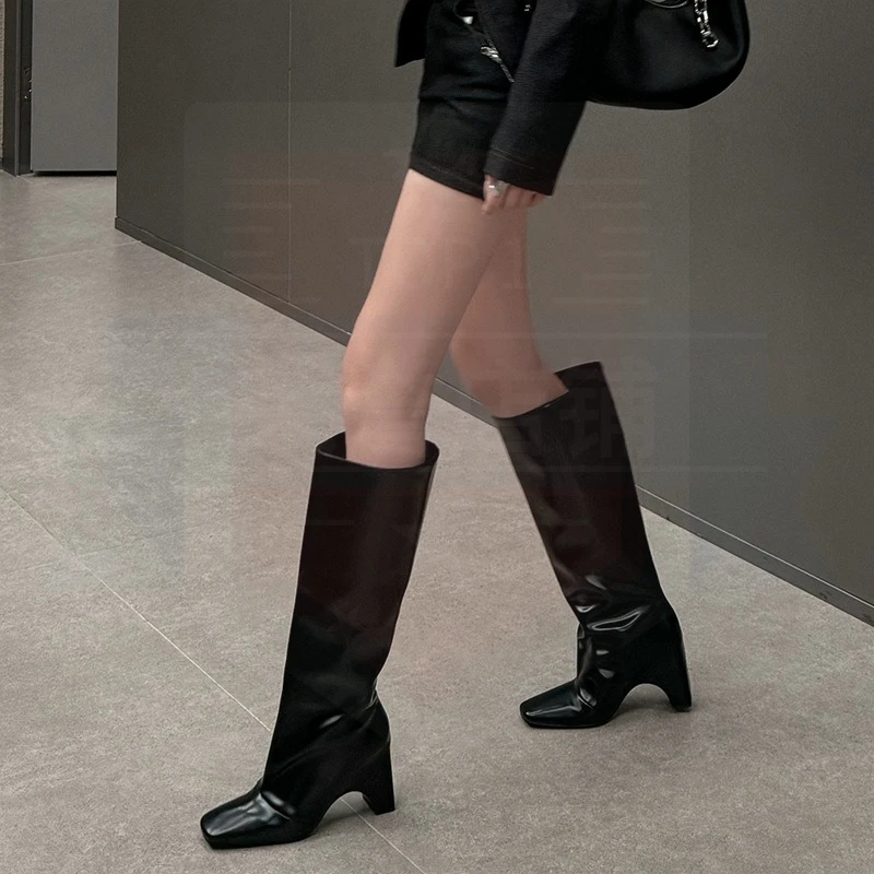 New Womens Shoes Fashion Soft Leather High Heeled Boots for Woman Exquisite Square Head Tube Boots Designer Shoes Botas Feminina
New Womens Shoes Fashion Soft Leather High Heeled Boots for Woman Exquisite Square Head Tube Boots Designer Shoes Botas Feminina