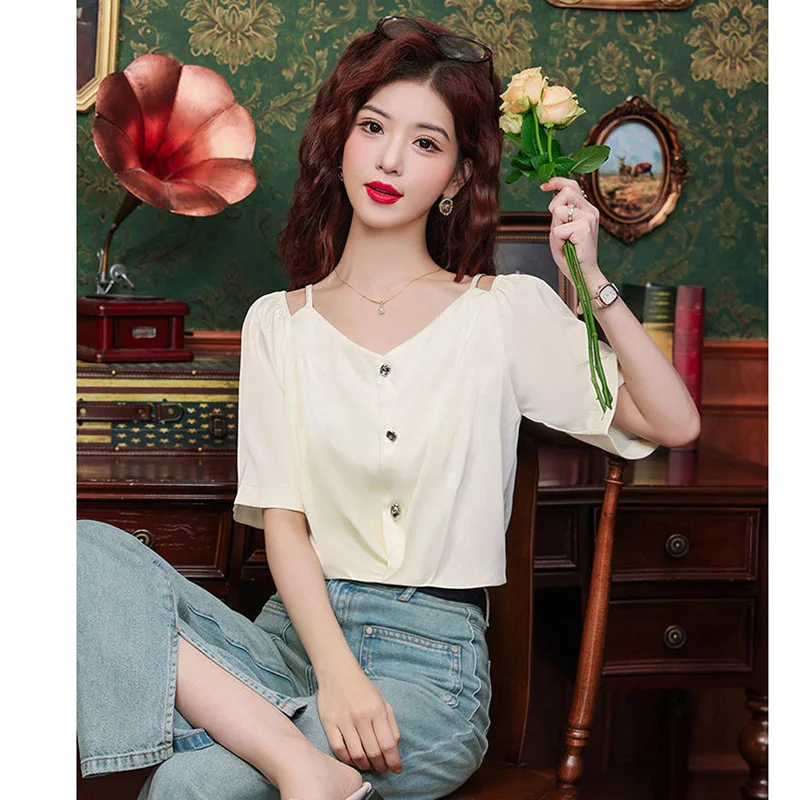 Women Clothing Summer Fashion Casual Button Solid Color Slash Neck Ladies All-match Office Lady Simplicity Short Sleeve Top Tee
Women Clothing Summer Fashion Casual Button Solid Color Slash Neck Ladies All-match Office Lady Simplicity Short Sleeve Top Tee