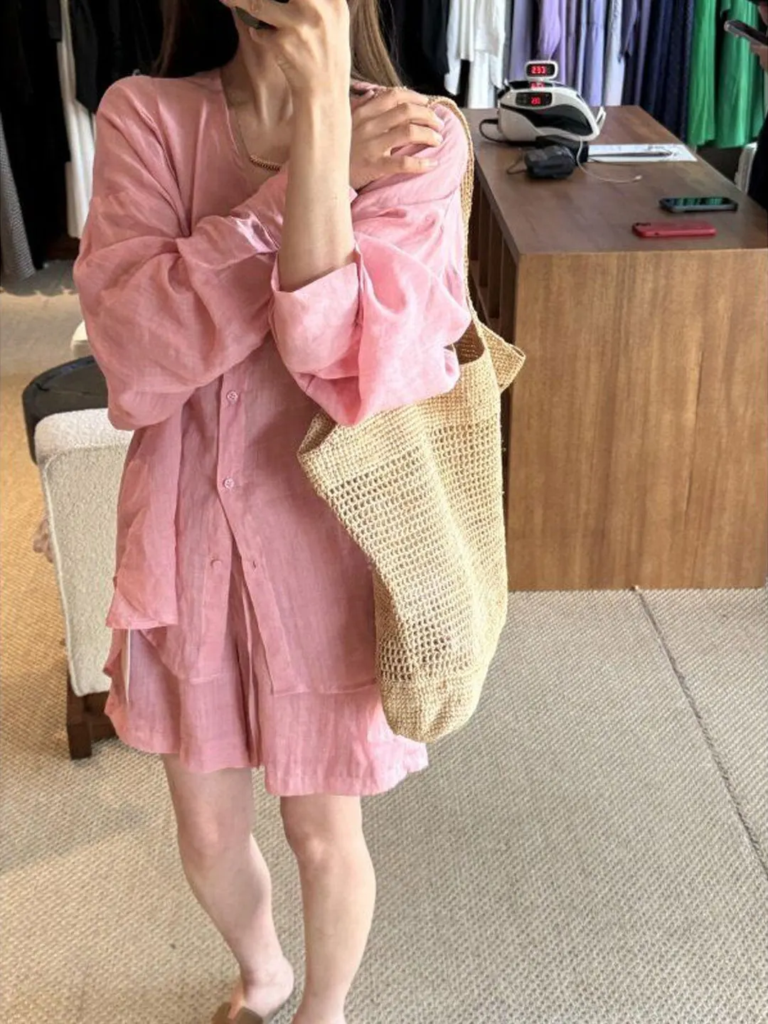 Pink Sun Protection Shirt Set Women's Summer Long Sleeve Loose Shorts Two-Piece Set Comfortable Breathable Polyester Fiber
Pink Sun Protection Shirt Set Women's Summer Long Sleeve Loose Shorts Two-Piece Set Comfortable Breathable Polyester Fiber