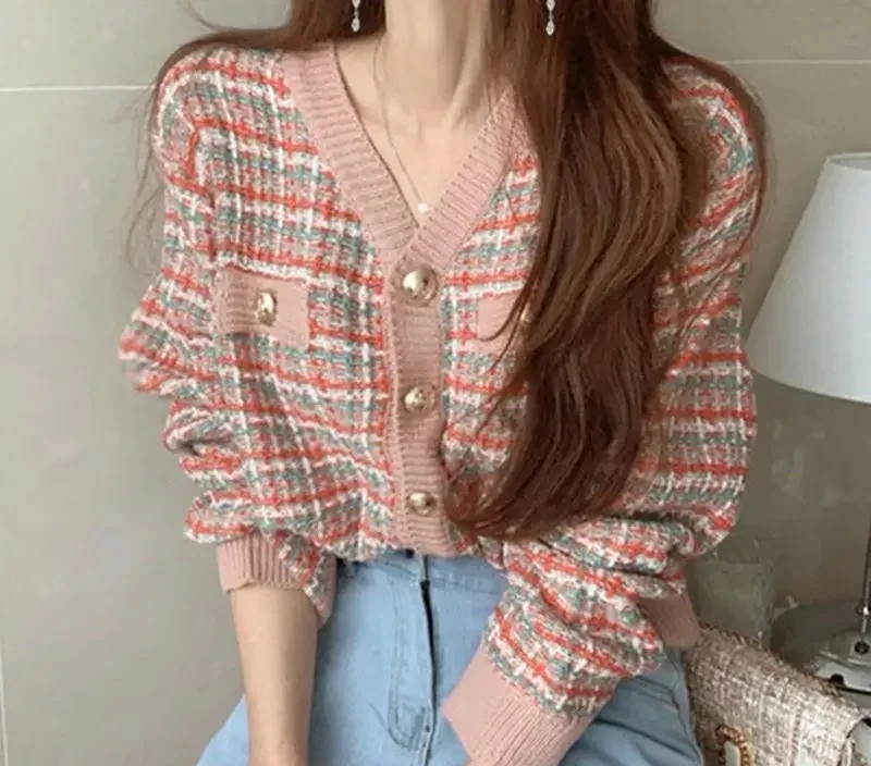 Spring Autumn V-Neck Knitted Thin Lazy Style Women's Jacket Loose Short Cardigan Korean
Spring Autumn V-Neck Knitted Thin Lazy Style Women's Jacket Loose Short Cardigan Korean