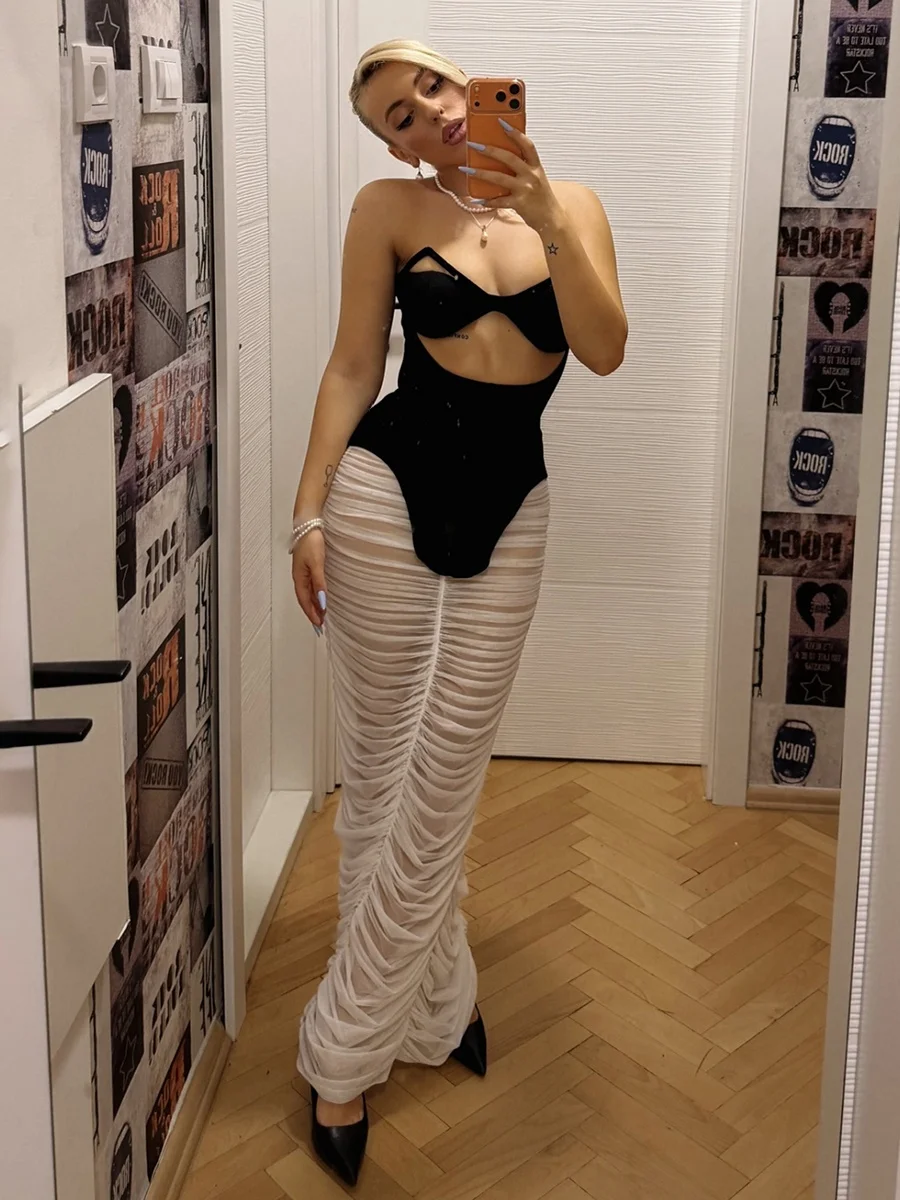 Sisjuly Sexy Wild Irregular Hollow out Slim Fit Tube Top And Long Skirt Set Women's See through Folded Hemline Casual Wear
Sisjuly Sexy Wild Irregular Hollow out Slim Fit Tube Top And Long Skirt Set Women's See through Folded Hemline Casual Wear