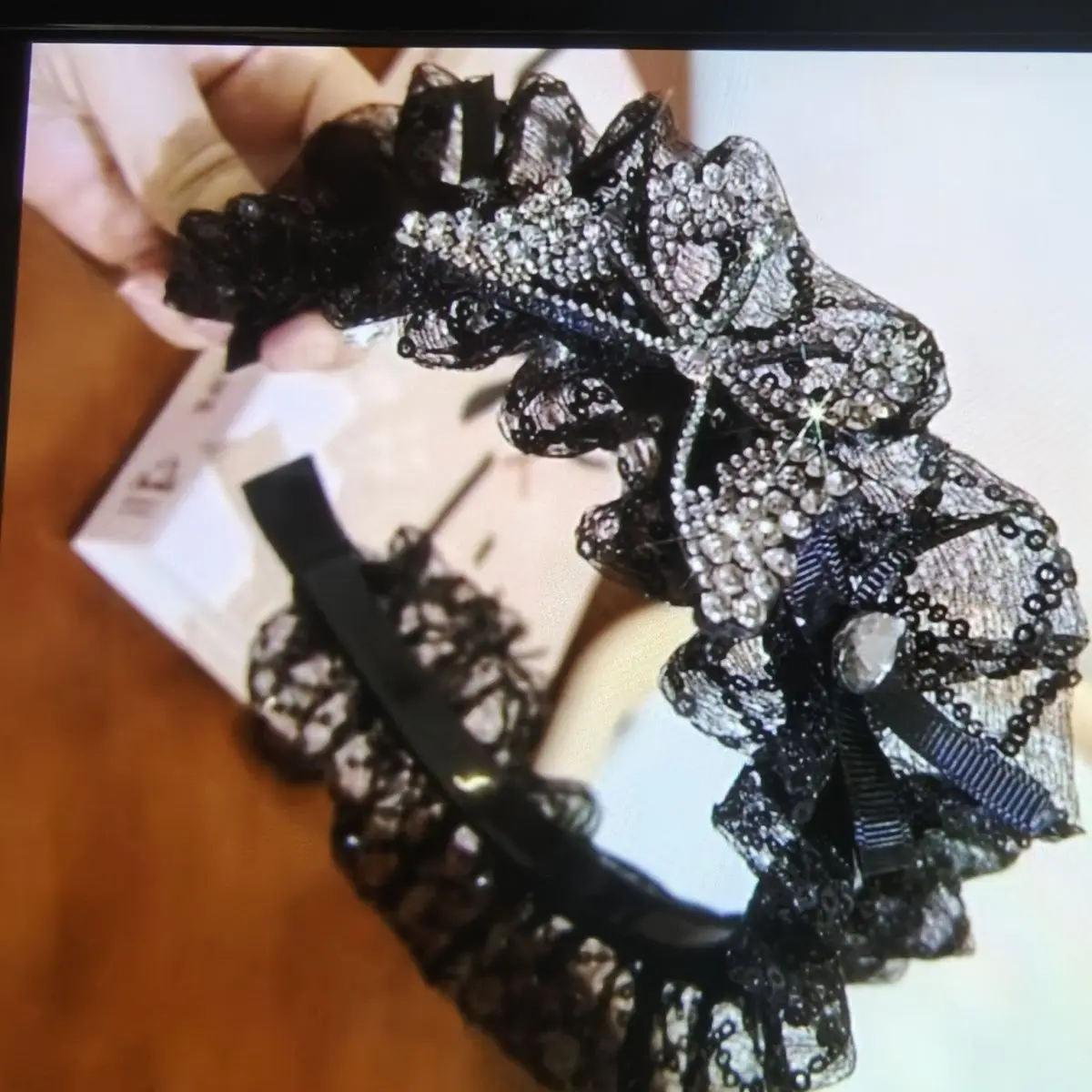 Summer Style Rhinestone Black Butterfly Headband French Wide Edge Pleated Headband Hair Accessory Hair Clip Hair Bands for Women
Summer Style Rhinestone Black Butterfly Headband French Wide Edge Pleated Headband Hair Accessory Hair Clip Hair Bands for Women