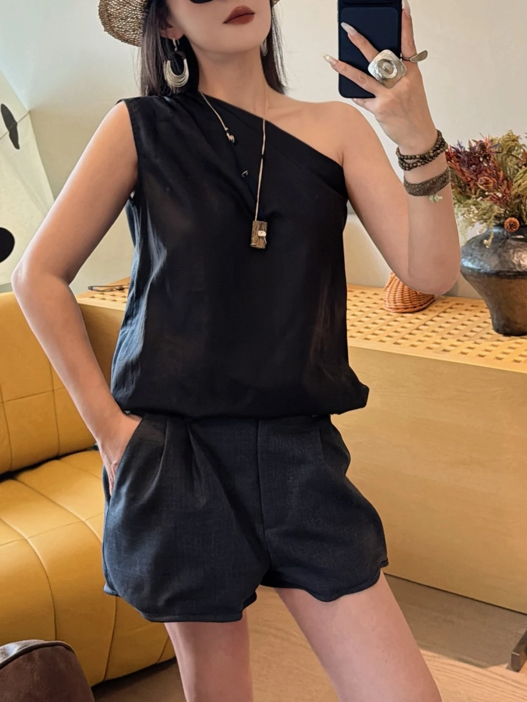 Women's Slim Fit Linen Top Shoulder Baring Comfortable Waist Cinched Casual Versatile Fashionable Simple Style Summer Outerwear
Women's Slim Fit Linen Top Shoulder Baring Comfortable Waist Cinched Casual Versatile Fashionable Simple Style Summer Outerwear