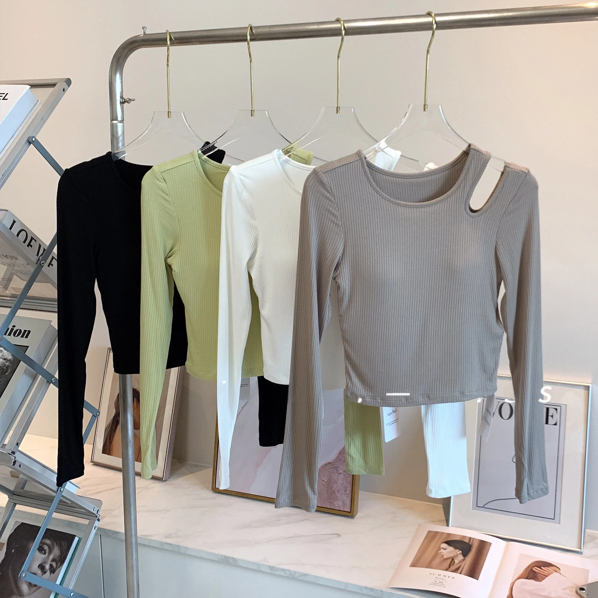 Soft And Slimming Long Sleeve Yoga Fitness Clothes with Chest Pad for Running And Aerobics round Neck Asymmetric Short Length
Soft And Slimming Long Sleeve Yoga Fitness Clothes with Chest Pad for Running And Aerobics round Neck Asymmetric Short Length