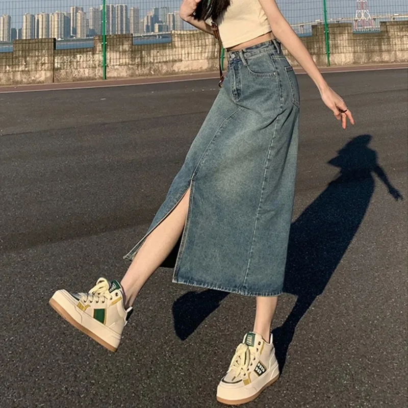 Summer women's high-waisted retro A-shaped skirt, front split skirt with pockets, hip-covering straight long denim skirt
Summer women's high-waisted retro A-shaped skirt, front split skirt with pockets, hip-covering straight long denim skirt