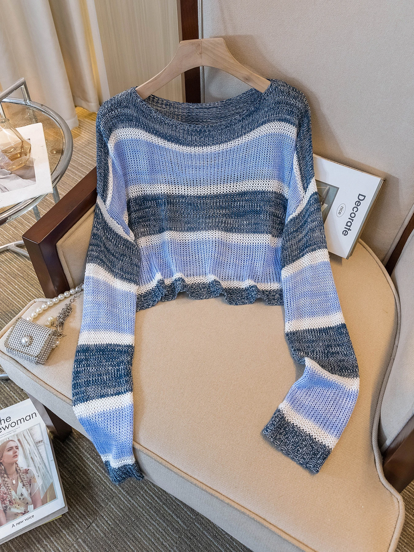 Elegant Women's Crew Neck Striped Hollow out Long Sleeve Knit Top Fashionable Cropped Daily Wear
Elegant Women's Crew Neck Striped Hollow out Long Sleeve Knit Top Fashionable Cropped Daily Wear