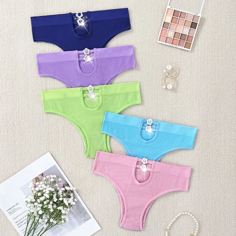 Бесшовные женские трусики со средней талией, нижнее белье, разноцветные дышащие удобные женские трусы, нижнее белье, женские трусы
Бесшовные женские трусики со средней талией, нижнее белье, разноцветные дышащие удобные женские трусы, нижнее белье, женские трусы