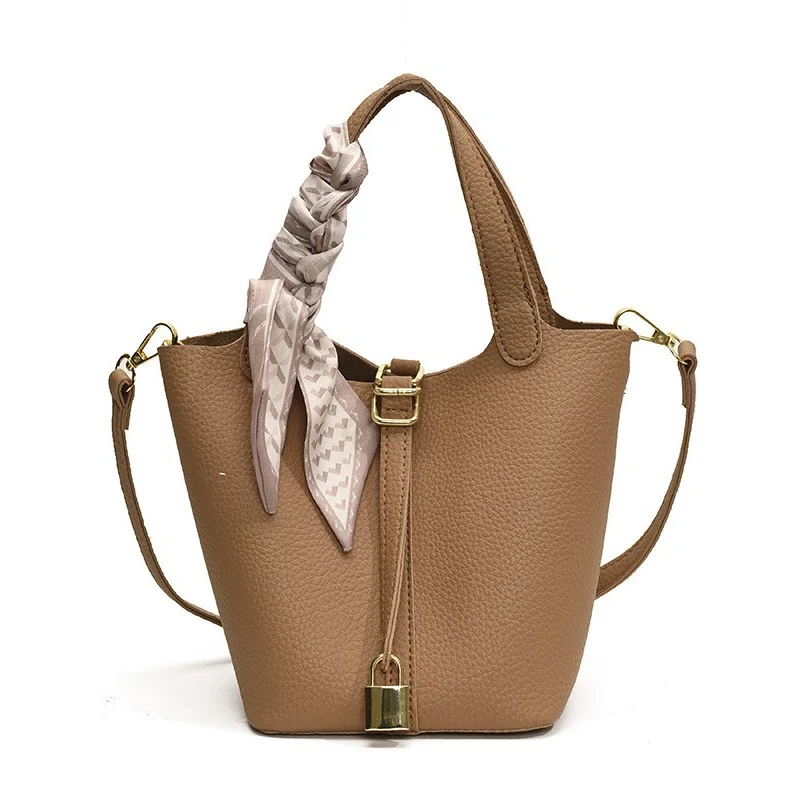 New-style trendy minimalist casual single-shoulder crossbody bag, a small-batch handbag
New-style trendy minimalist casual single-shoulder crossbody bag, a small-batch handbag