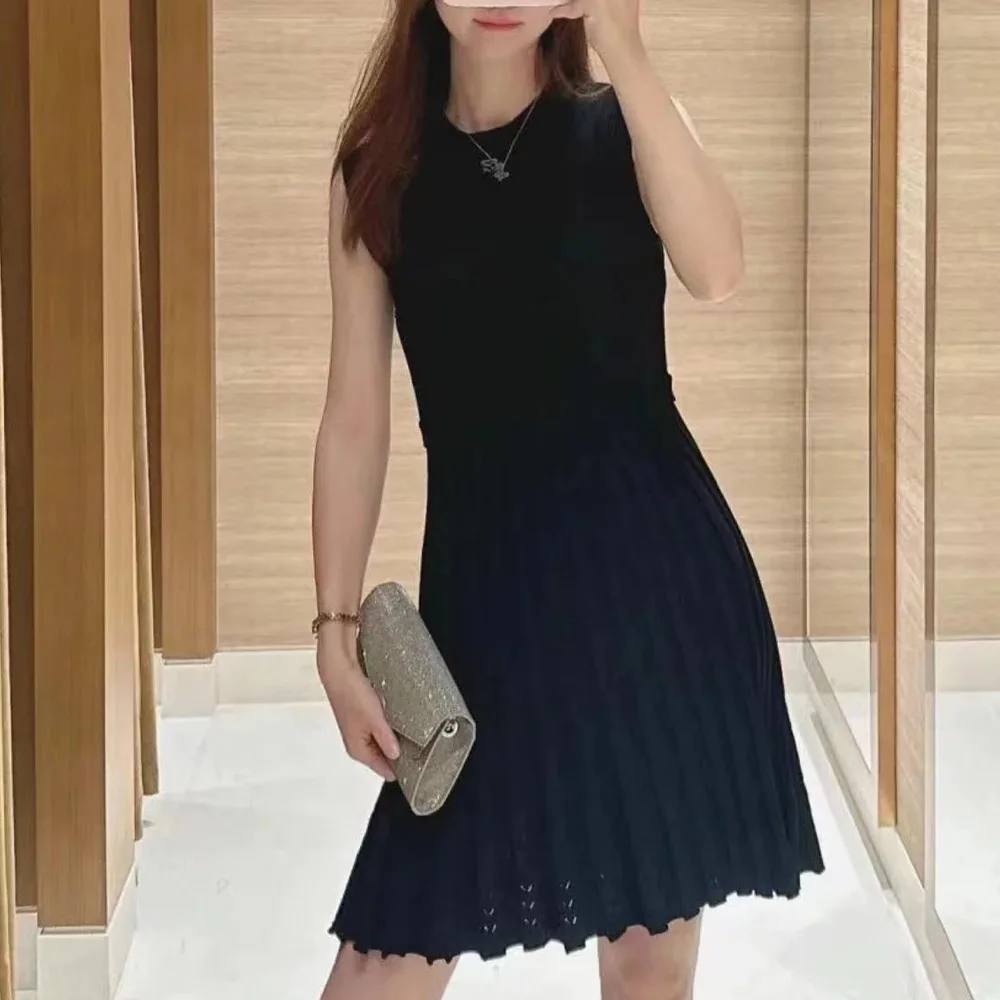 Вязаная юбка Bla Svel с круглым вырезом, высокая талия, А-силуэт, летняя мода для женщин
Вязаная юбка Bla Svel с круглым вырезом, высокая талия, А-силуэт, летняя мода для женщин