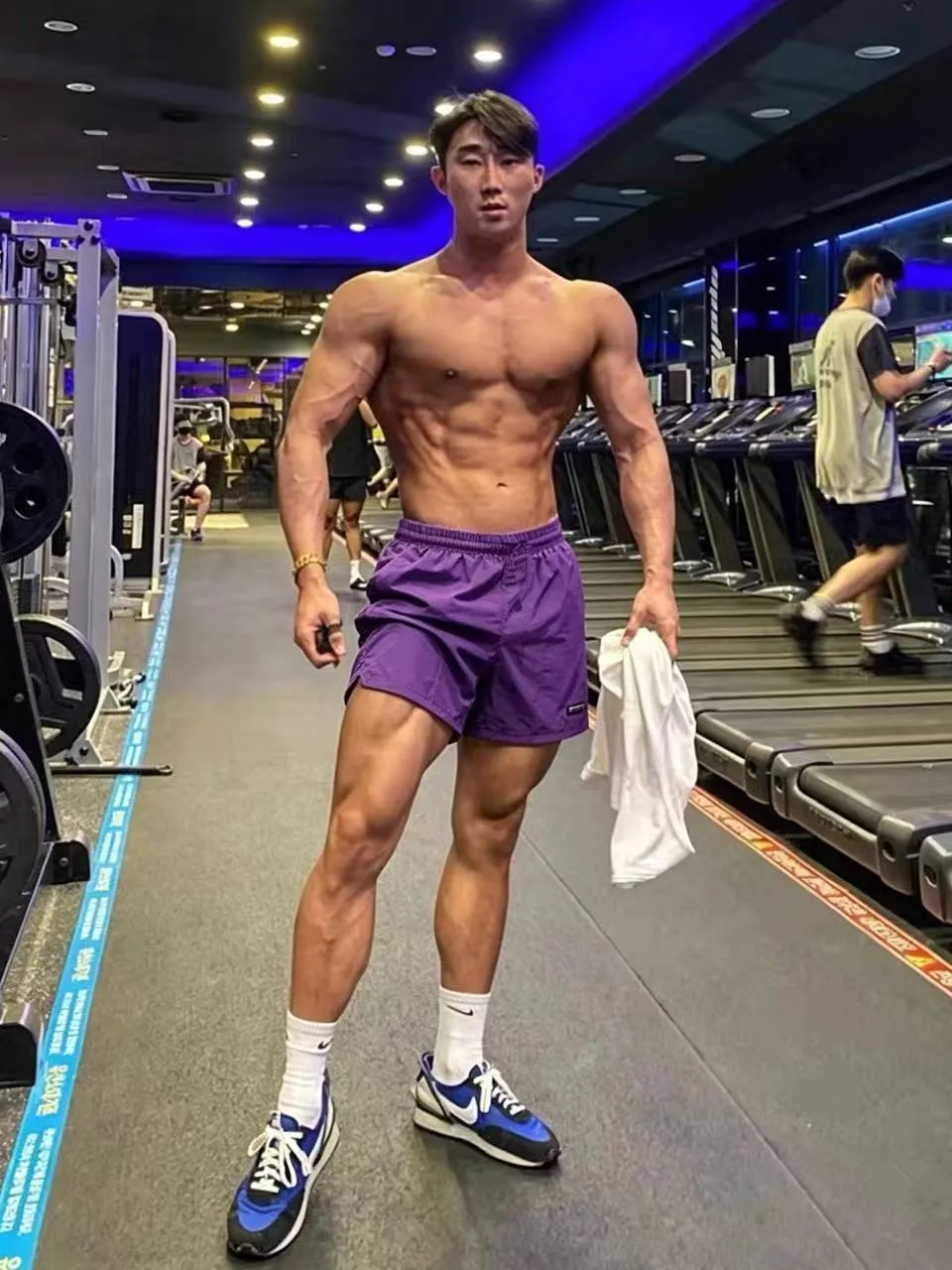 Quick Dry Nylon Fabric Shorts Men's Summer Versatile Lightweight Breathable Sports Casual Fitness Pants Running Training
Quick Dry Nylon Fabric Shorts Men's Summer Versatile Lightweight Breathable Sports Casual Fitness Pants Running Training