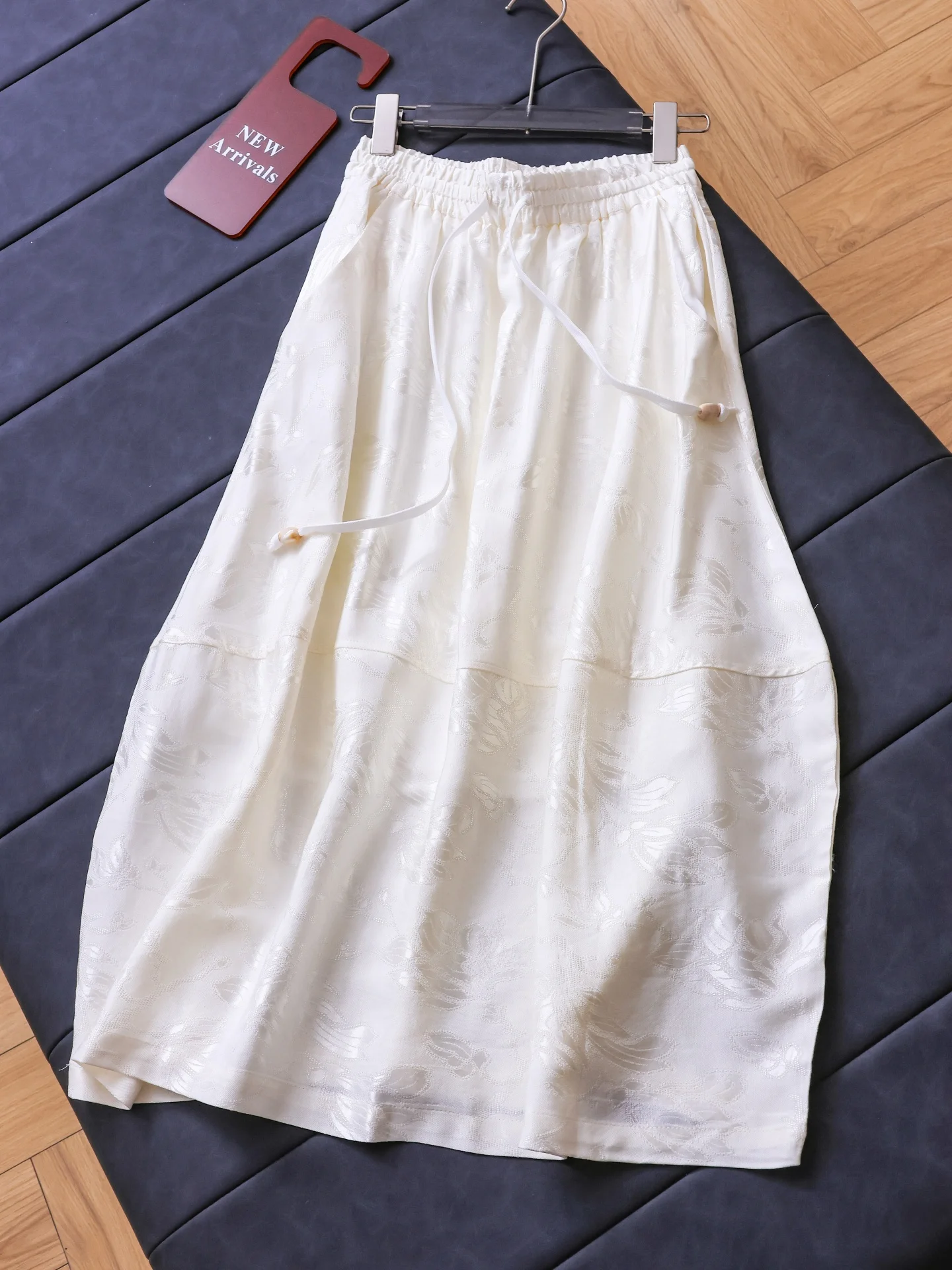 New Chinese Style High Waist Draped Floral Print Elastic Waist Half-length Casual Women's Skirt T241 Polyester Cotton Blend
New Chinese Style High Waist Draped Floral Print Elastic Waist Half-length Casual Women's Skirt T241 Polyester Cotton Blend