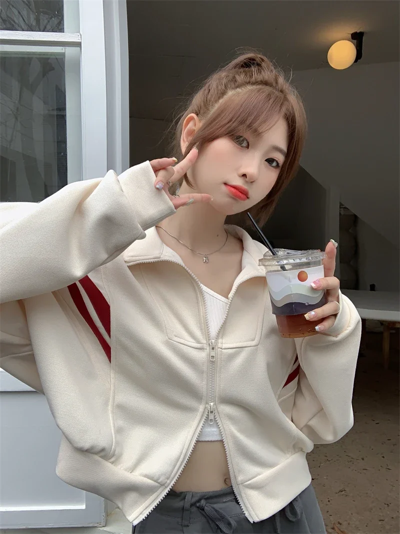 Streetwear Casual Jackets Women Clothes Ropa Mujer Long Sleeve Zipper Outwear Y2k Tops Fashion Korean Stand Neck Crop Coat
Streetwear Casual Jackets Women Clothes Ropa Mujer Long Sleeve Zipper Outwear Y2k Tops Fashion Korean Stand Neck Crop Coat