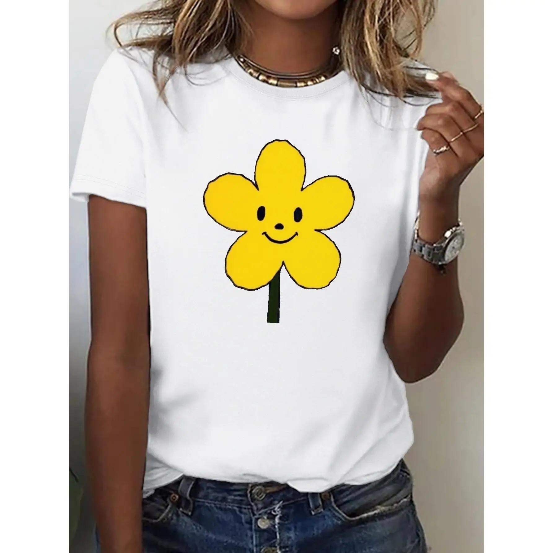Women's Cute Smiley Flower T-shirt, Funny Cartoon Graphic Tee, Casual Summer Daisy Print Top, Aesthetic Kawaii Outfits
Women's Cute Smiley Flower T-shirt, Funny Cartoon Graphic Tee, Casual Summer Daisy Print Top, Aesthetic Kawaii Outfits