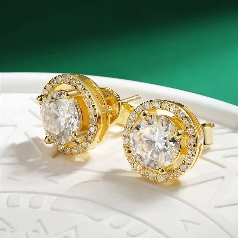 1 Pair 0.5/1/2/3 Carat Synthetic Zircon Earrings, Plated with Platinum, Fashion Accessories, Men and Women Can Wear.
1 Pair 0.5/1/2/3 Carat Synthetic Zircon Earrings, Plated with Platinum, Fashion Accessories, Men and Women Can Wear.