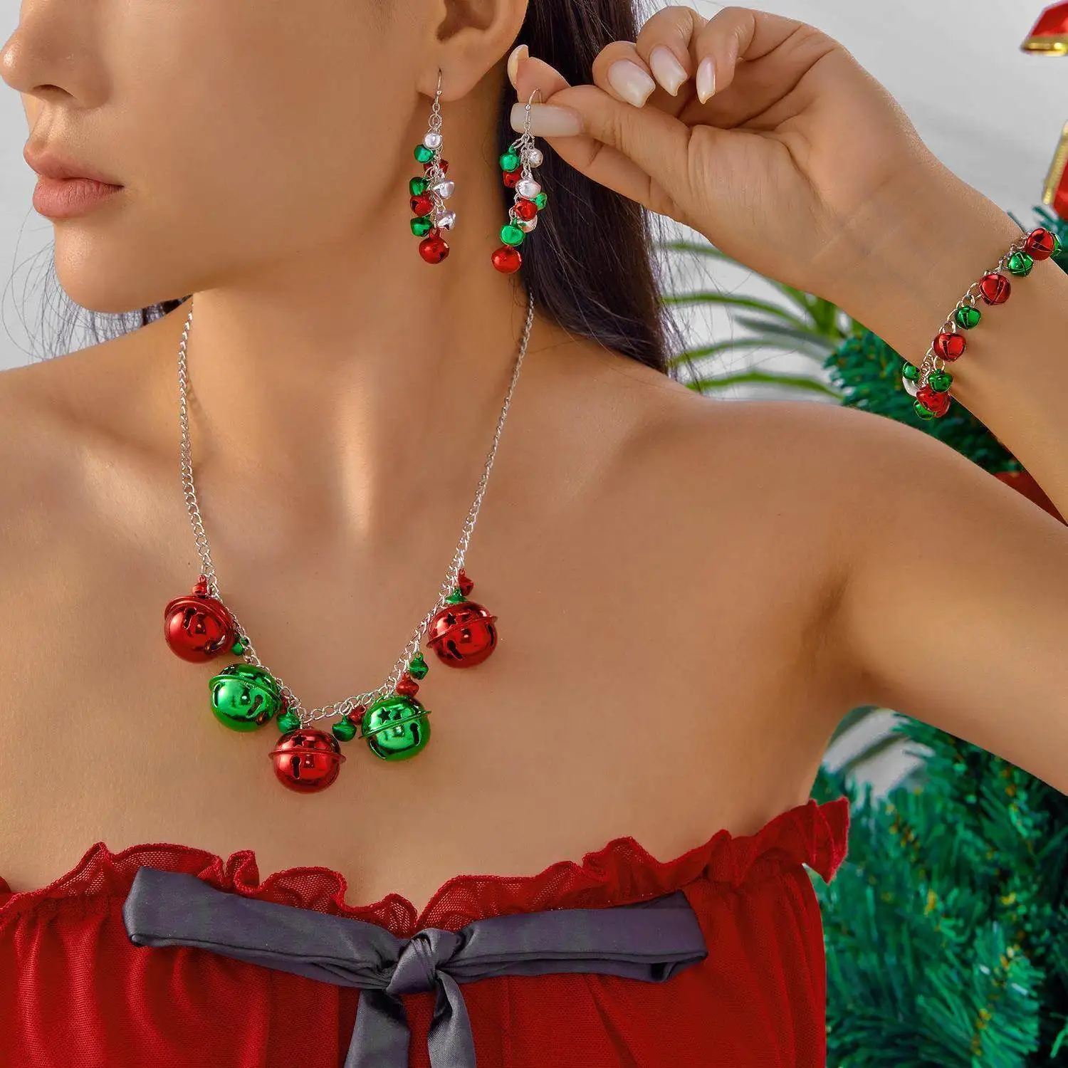 Ювелирный набор Bell Cisas: универсальные осенние аксессуары для мужчин, подходящие для трансграничной торговли
Ювелирный набор Bell Cisas: универсальные осенние аксессуары для мужчин, подходящие для трансграничной торговли