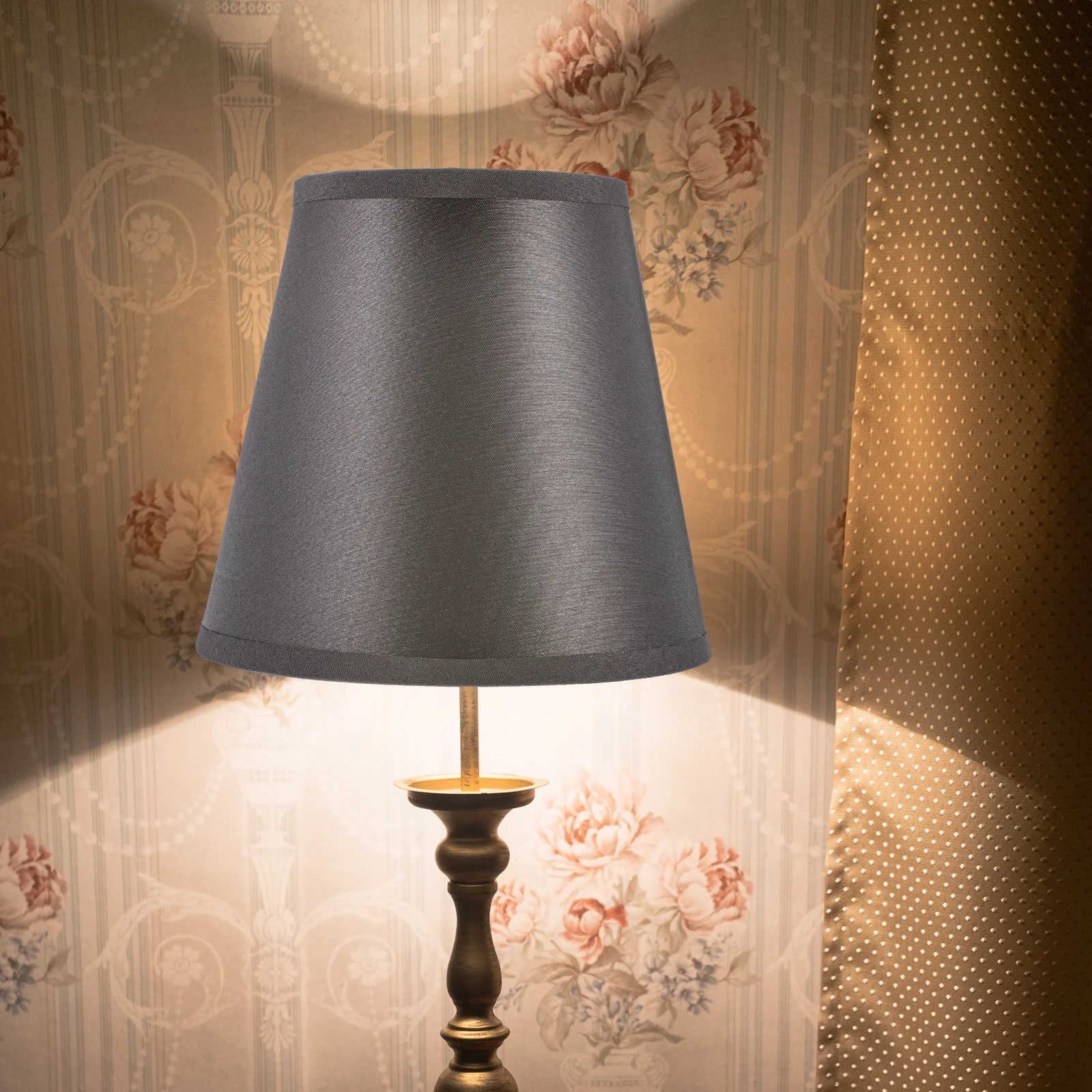 1pc Cloth Lampshade Practical Light Cover For Floor Wall Ceiling Decor Stylish Lamp Accessory Unique Shade
1pc Cloth Lampshade Practical Light Cover For Floor Wall Ceiling Decor Stylish Lamp Accessory Unique Shade