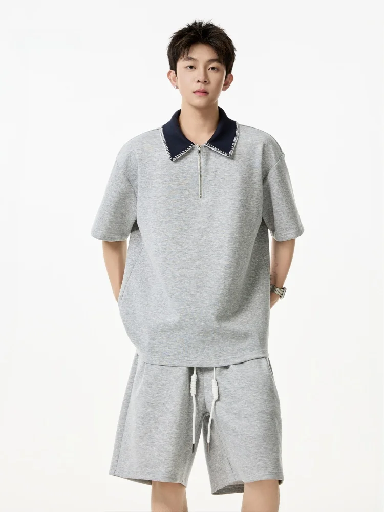 Мужской летний повседневный костюм Wmnm American Style: модный свободный комплект из двух предметов с шортами на молнии и футболкой с коротким рукавом
Мужской летний повседневный костюм Wmnm American Style: модный свободный комплект из двух предметов с шортами на молнии и футболкой с коротким рукавом