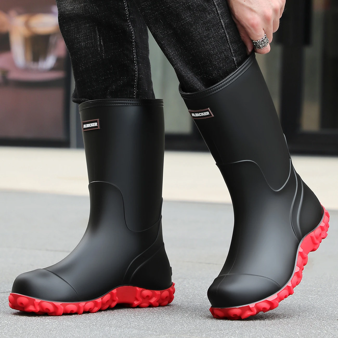 Men's Rain Boots Long Tube Water Shoes Non-slip Waterproof Safety Work Shoes Black Red High-Top Fishing Boots With Cotton Socks
Men's Rain Boots Long Tube Water Shoes Non-slip Waterproof Safety Work Shoes Black Red High-Top Fishing Boots With Cotton Socks