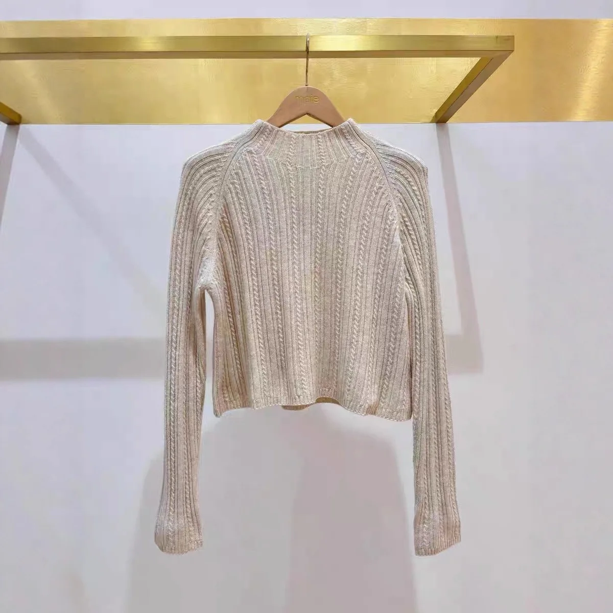 【Подарок бесплатно】2025 французский элегантный осенне-зимний мягкий вязаный топ с молочным чаем и полуводолазкой с длинными рукавами и короткими рукавами в рубчик для женщин
【Подарок бесплатно】2025 французский элегантный осенне-зимний мягкий вязаный топ с молочным чаем и полуводолазкой с длинными рукавами и короткими рукавами в рубчик для женщин