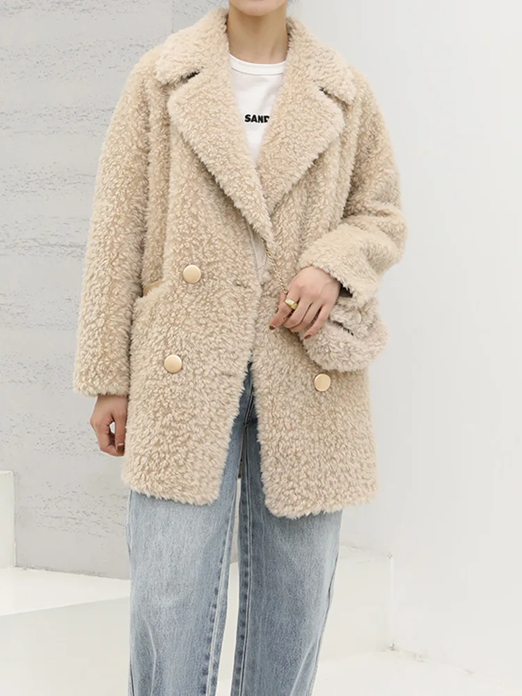 MENINA BONITA 2022 New Luxury Winter Jacket Women's Coat Double-breasted Woven Real Natural Wool Fur Lapel Warm Loose Outerwear
MENINA BONITA 2022 New Luxury Winter Jacket Women's Coat Double-breasted Woven Real Natural Wool Fur Lapel Warm Loose Outerwear