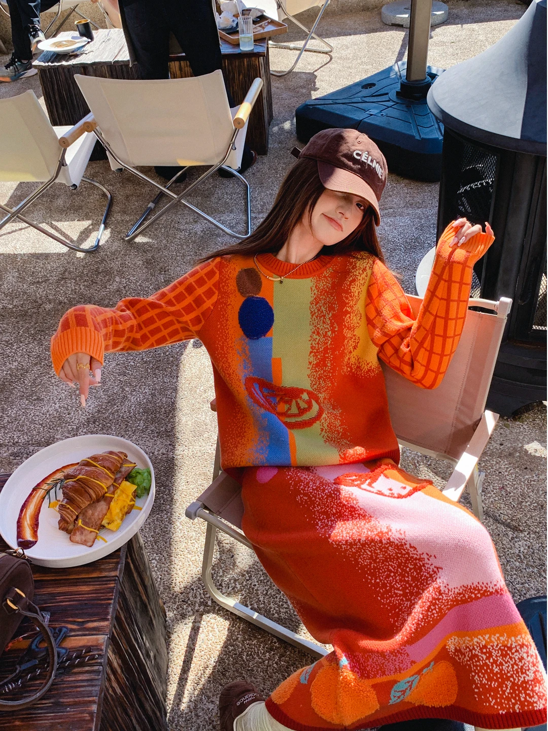 Комплект: свитер с высоким воротником и вышивкой Kulla Liangpin и юбка. Мягкий, уютный, теплый, зимний, с длинными рукавами.
Комплект: свитер с высоким воротником и вышивкой Kulla Liangpin и юбка. Мягкий, уютный, теплый, зимний, с длинными рукавами.