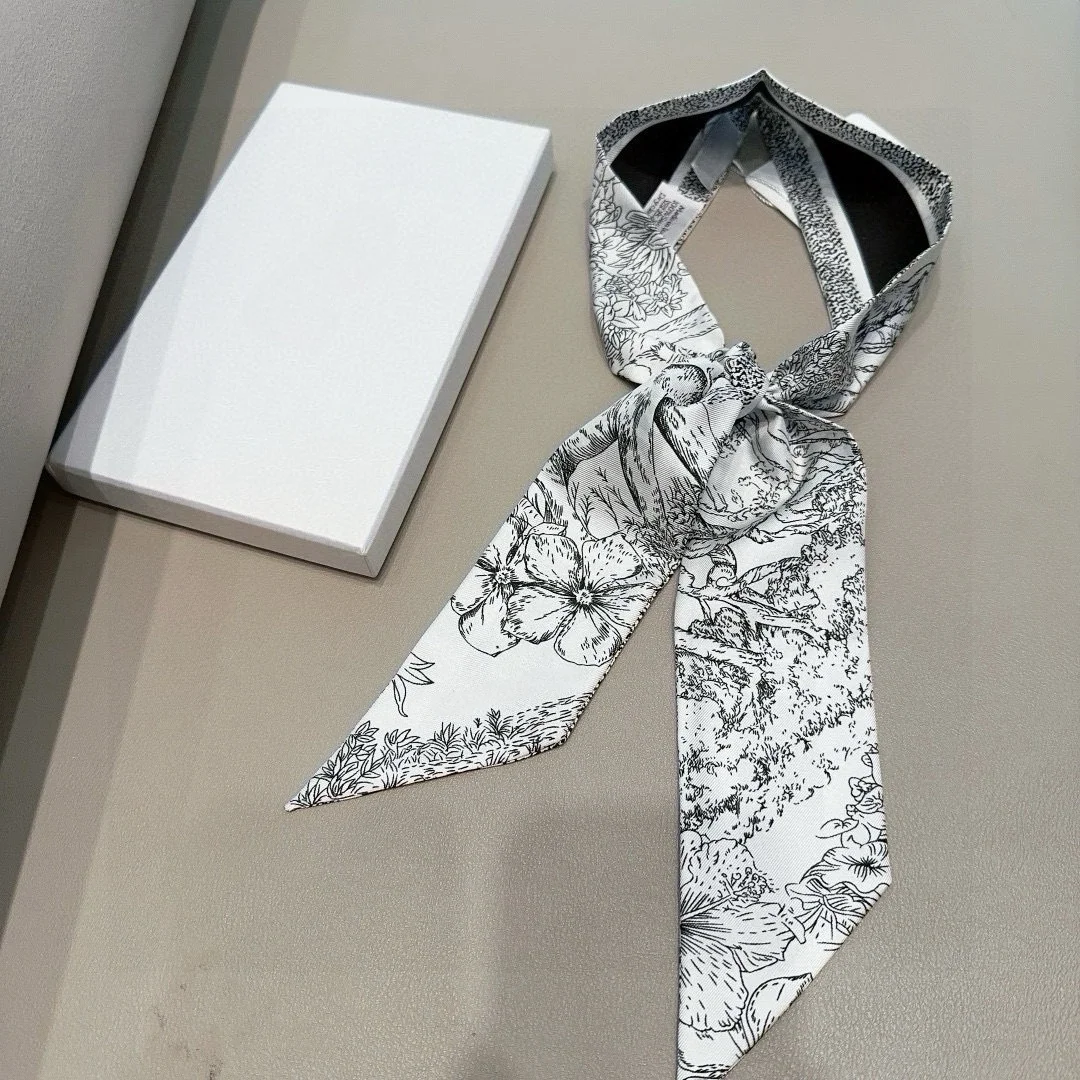Luxury Brand High-quality Silk Scarf Made of Premium Silk Can Be Used As A Headscarf Wristband or Bag Strap Perfect Gift 6*100cm
Luxury Brand High-quality Silk Scarf Made of Premium Silk Can Be Used As A Headscarf Wristband or Bag Strap Perfect Gift 6*100cm