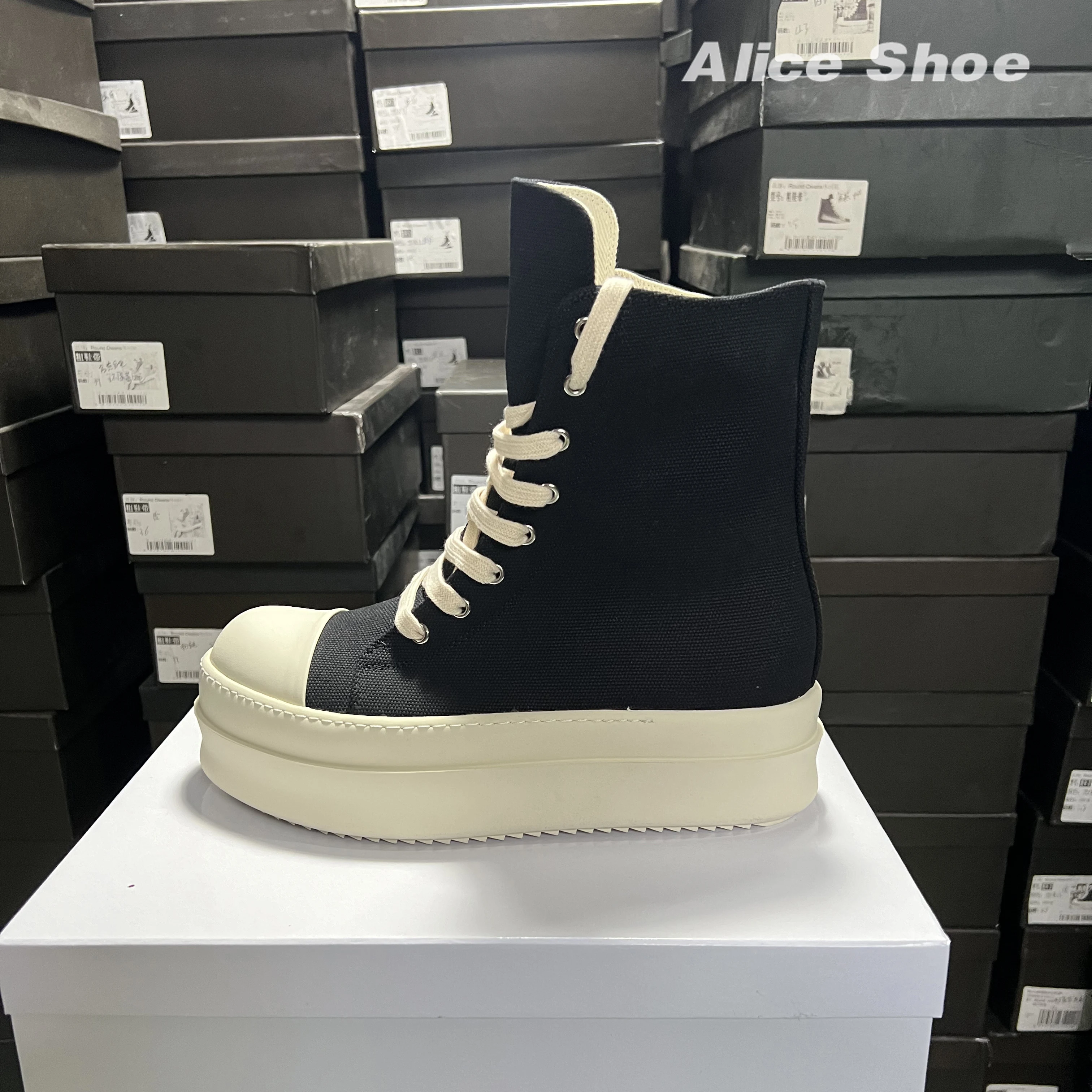 Дизайнерские женские ботильоны на платформе 6 см, оригинальное повседневное роскошное платье для девочек, парусиновая итальянская черная обувь, уличная обувь на плоской подошве с застежкой-молнией в стиле панк 
Дизайнерские женские ботильоны на платформе 6 см, оригинальное повседневное роскошное платье для девочек, парусиновая итальянская черная обувь, уличная обувь на плоской подошве с застежкой-молнией в стиле панк