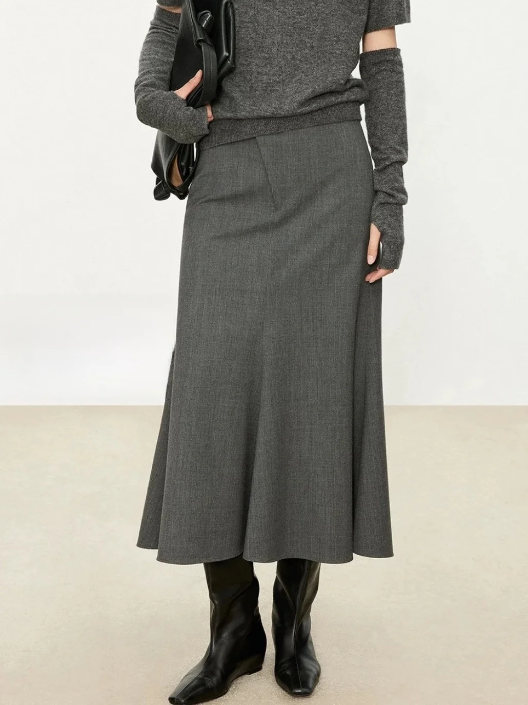 Premium Woolen Half Skirt with Slant Button-Down And Lace Trim High Waist A-Line Silhouette for City Commuting
Premium Woolen Half Skirt with Slant Button-Down And Lace Trim High Waist A-Line Silhouette for City Commuting