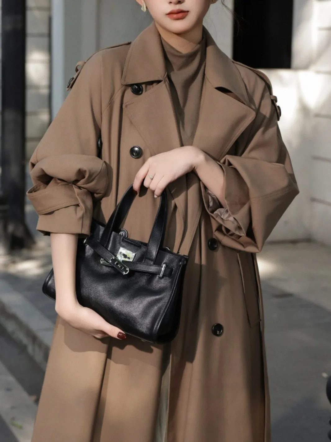 Genuine Top Grain Leather Tote & Kelly Bag. Timeless, Chic & Versatile for 2025.
Genuine Top Grain Leather Tote & Kelly Bag. Timeless, Chic & Versatile for 2025.