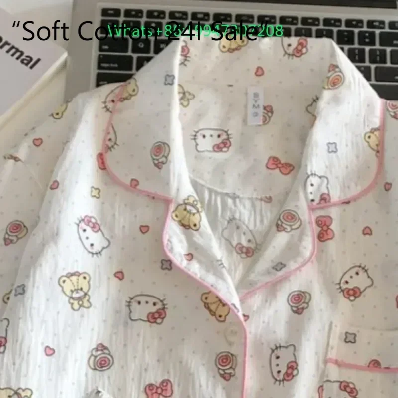 Новые летние белые милые женские пижамы Hello Kitty, состоящие из трех частей, шорты с короткими рукавами, брюки Hello Kitty, домашняя одежда из чистого хлопка
Новые летние белые милые женские пижамы Hello Kitty, состоящие из трех частей, шорты с короткими рукавами, брюки Hello Kitty, домашняя одежда из чистого хлопка