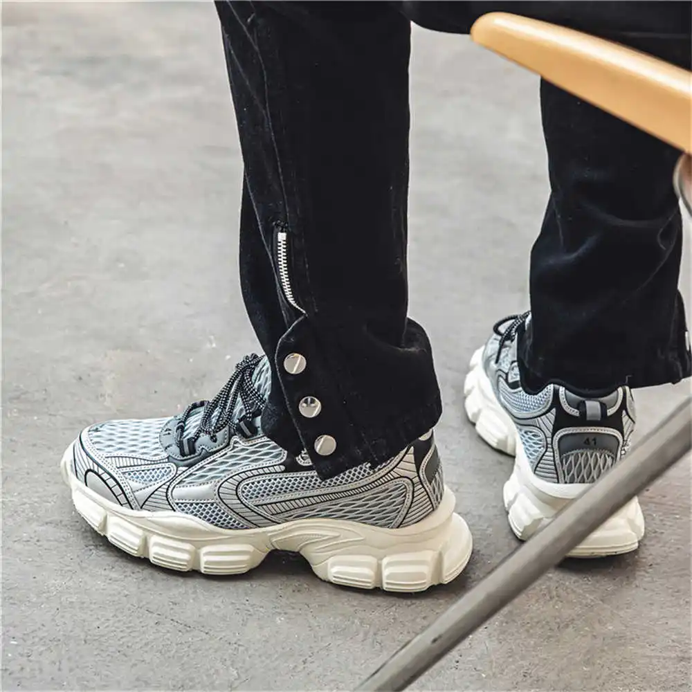 Черные модельные туфли на плоском каблуке и плоской подошве. Мужские ботинки. Оригинальные кроссовки. Платье больших размеров. Спортивные тренды известных брендов.
Черные модельные туфли на плоском каблуке и плоской подошве. Мужские ботинки. Оригинальные кроссовки. Платье больших размеров. Спортивные тренды известных брендов.