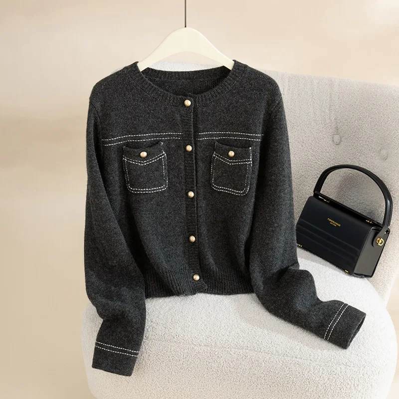 Contrast Stitch Wool Cropped Cardigan Sweater Women
Contrast Stitch Wool Cropped Cardigan Sweater Women