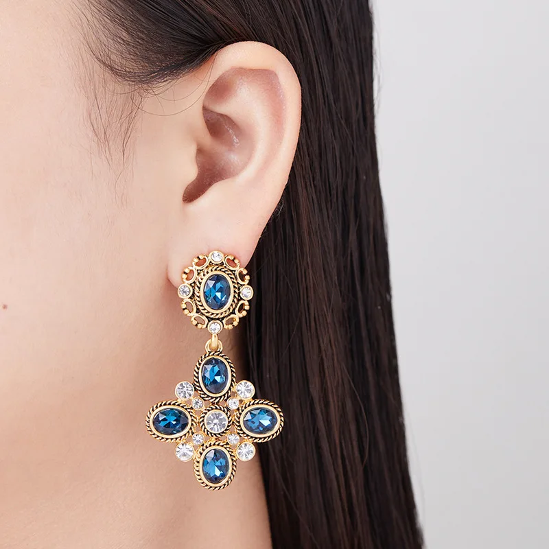 Vintage Ear Hoops S925 Needle Elegant And Popular Style Fashion Jewelry Plated Brass Earrings For Women
Vintage Ear Hoops S925 Needle Elegant And Popular Style Fashion Jewelry Plated Brass Earrings For Women